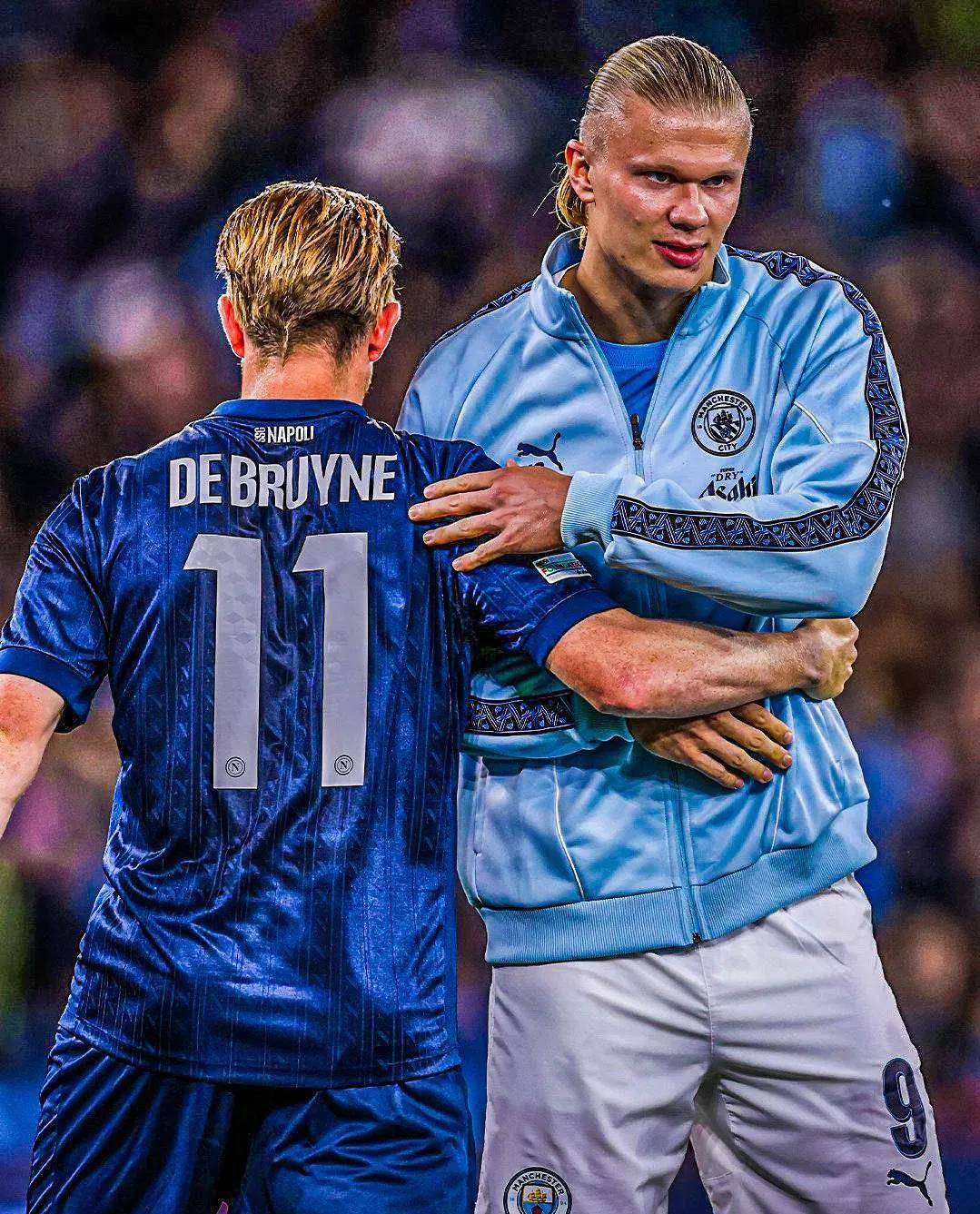 真正意义上的倒钩之王。很多其他球员所谓的倒钩其实...