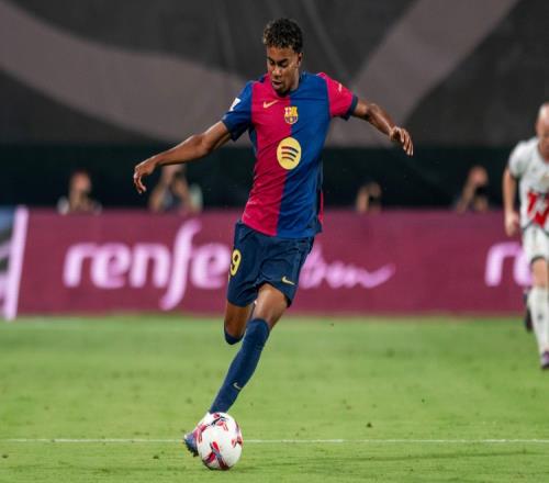 记者：帕尔默缺席欧冠赛前训练，但球员并未受伤