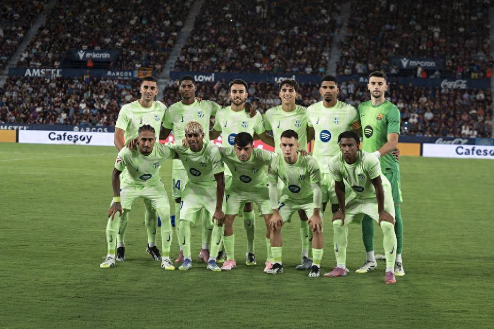 共和报：米兰正加速推进签回蒂亚戈-席尔瓦的交易