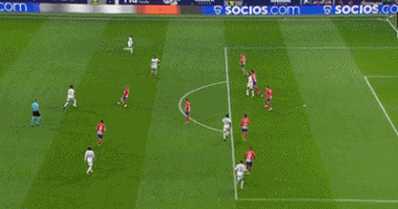 被球迷询问是否会考虑加盟阿森纳，库尼亚大笑回应